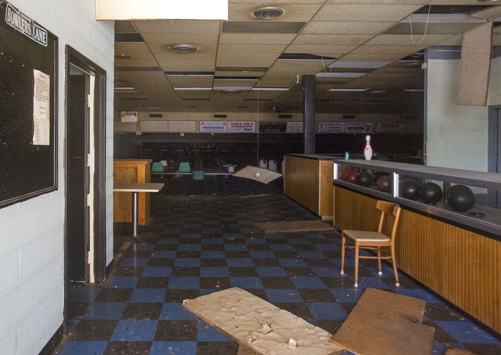 inside alley.jpg